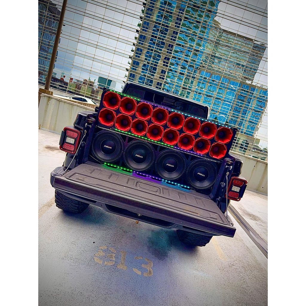 Kenneth-Robertson-02